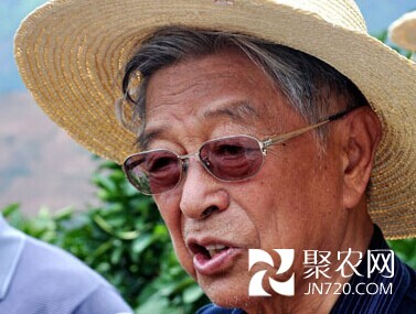 褚时健:我已经甘心了,我筋疲力尽了